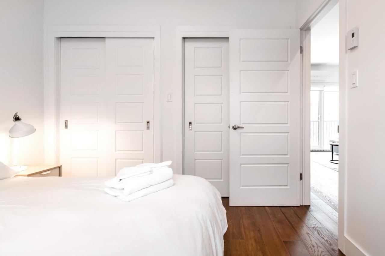 Sleek Condo In The Heart Of Little Italy By Den Stays Montréal Rum bild